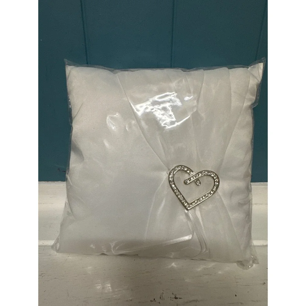 White Ring‎ Bearer Pillow Heart Rhinestone Charm Wedding Ceremony